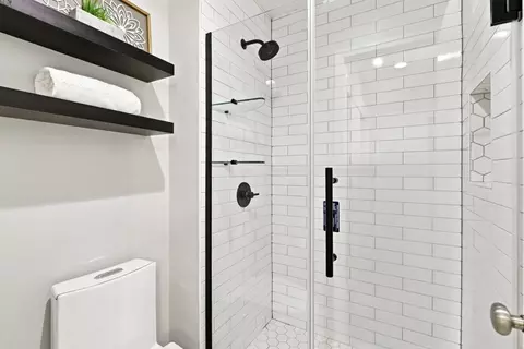 Bath - 620 Mariposa Ave 4, Mountain View, CA 94041 photo 2 of 5