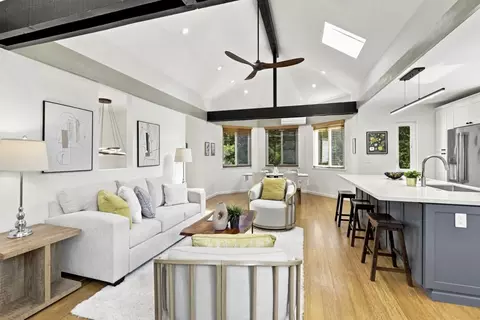 Living - 620 Mariposa Ave 4, Mountain View, CA 94041 photo 2 of 2