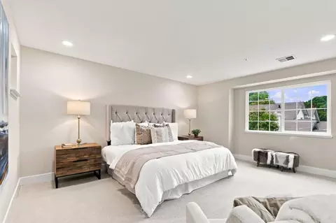 Bedroom - 105 Glen Alpine Ct, Mountain View, CA 94043 photo 6 of 10