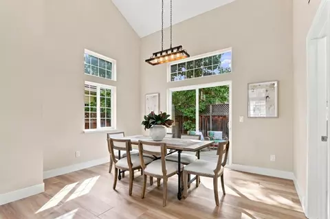 Dining - 105 Glen Alpine Ct, Mountain View, CA 94043 photo 2 of 4