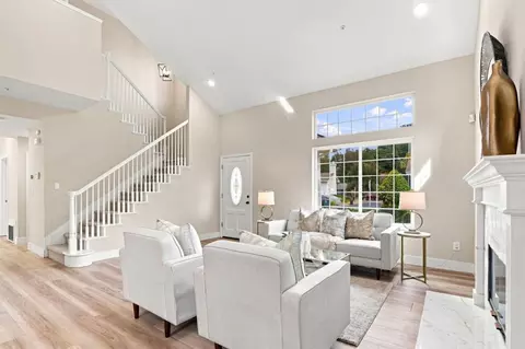 Living - 105 Glen Alpine Ct, Mountain View, CA 94043 photo 3 of 6