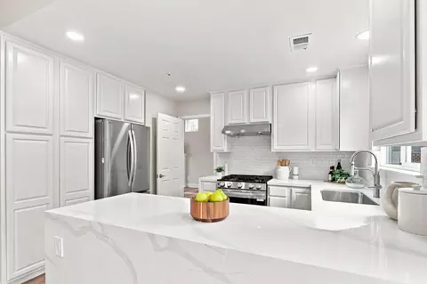 Kitchen - 105 Glen Alpine Ct, Mountain View, CA 94043 photo 2 of 3
