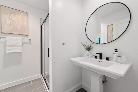 Bath - 1691 Grant Rd, Mountain View, CA 94040 photo 4 of 4