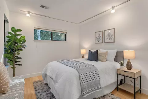 Bedroom - 1691 Grant Rd, Mountain View, CA 94040 photo 4 of 6