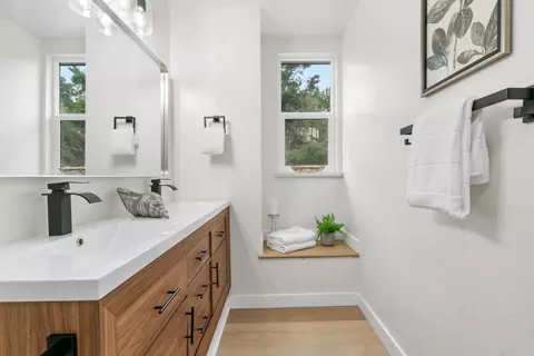 Bath - 3340 Goodway Ct, Soquel, CA 95073 photo 1 of 3