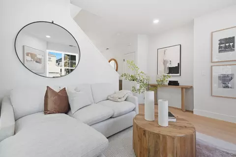 Living - 101 Beacon St, Mountain View, CA 94040 photo 2 of 2
