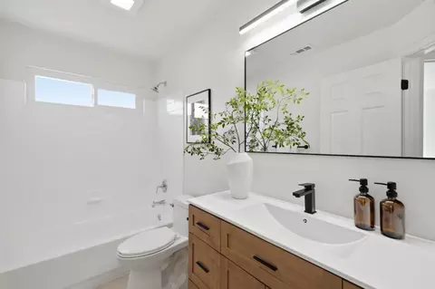 Bath - 101 Beacon St, Mountain View, CA 94040 photo 5 of 5