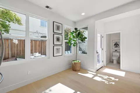 Entry Way - 101 Beacon St, Mountain View, CA 94040 photo 4 of 4