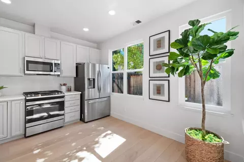 Kitchen - 101 Beacon St, Mountain View, CA 94040 photo 6 of 6