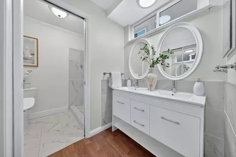 Bath - 836 Big Bend Dr, Pacifica, CA 94044 photo 1 of 6