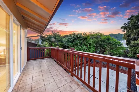 Exterior - 836 Big Bend Dr, Pacifica, CA 94044 photo 3 of 6