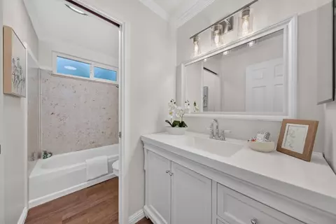 Bath - 836 Big Bend Dr, Pacifica, CA 94044 photo 3 of 6