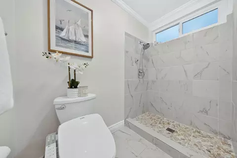 Bath - 836 Big Bend Dr, Pacifica, CA 94044 photo 2 of 6