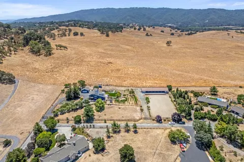 View/Area - 10115 Parrish View Dr, Gilroy, CA 95020 photo 3 of 4