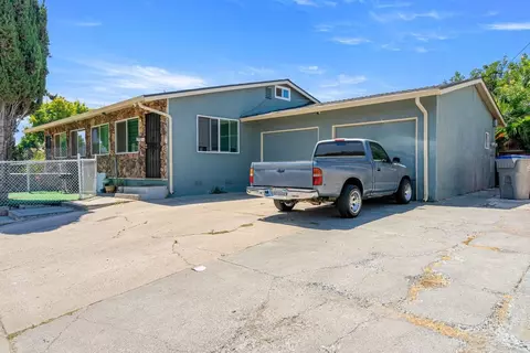 2439 Clyda Dr, San Jose, CA 95116