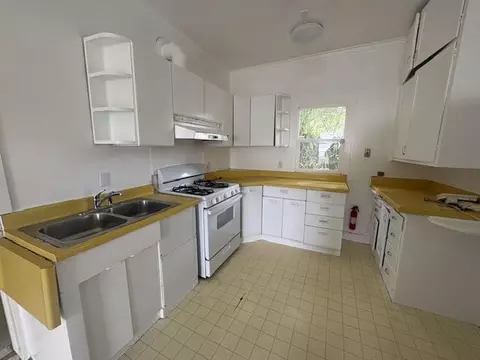 Kitchen - 104 Wilson Ave, Vallejo, CA 94590 photo 2 of 2