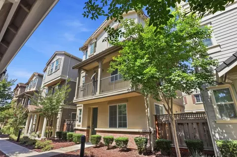 Exterior - 57 Regency Pl, Hayward, CA 94544 photo 2 of 4