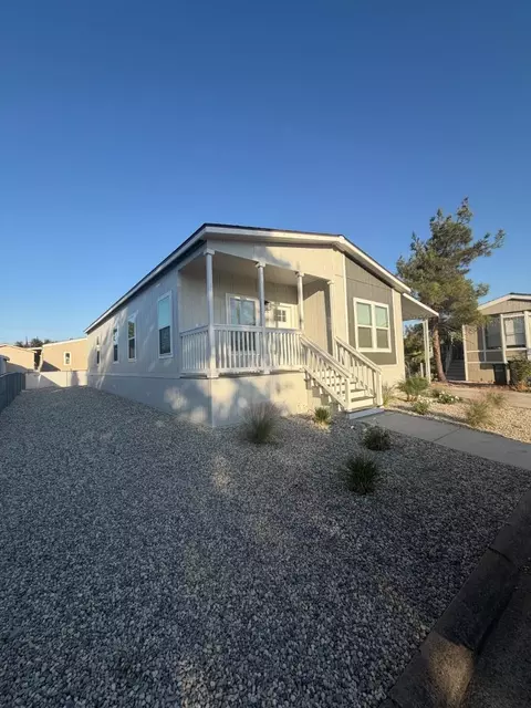 132 Village Cir 132, Sacramento, CA 95838