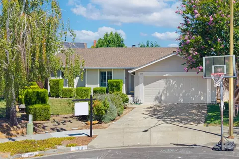 683 Choctaw Ct, San Jose, CA 95123