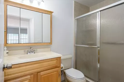 Bath - 16 Malavear Ct, Pacifica, CA 94044 photo 2 of 3