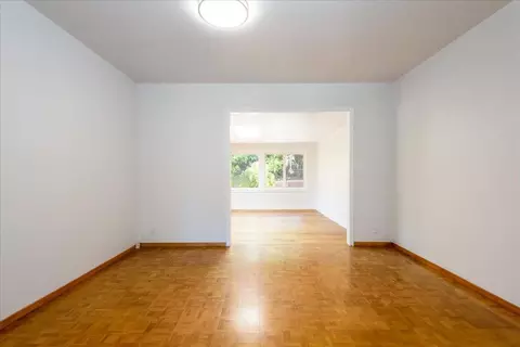 Living - 16 Malavear Ct, Pacifica, CA 94044 photo 6 of 7
