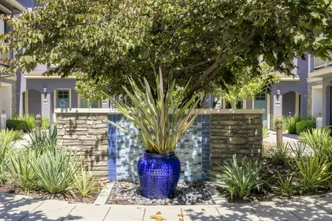 Exterior - 102 Lemmon Ter, Sunnyvale, CA 94086 photo 10 of 16