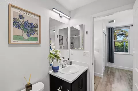 Bath - 102 Lemmon Ter, Sunnyvale, CA 94086 photo 2 of 11