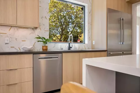 Kitchen - 1203 Farley St, Mountain View, CA 94043 photo 2 of 4