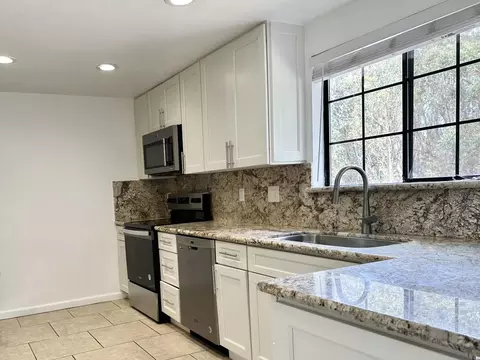 Kitchen - 1108 Devonwood, Hercules, CA 94547 photo 1 of 3