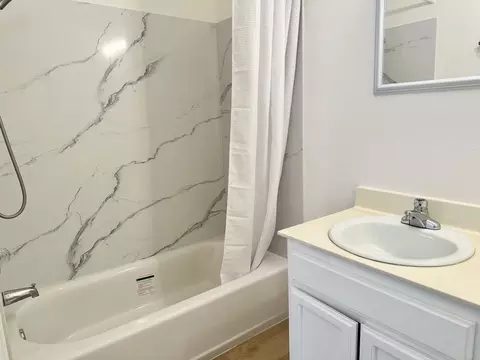 Bath - 1108 Devonwood, Hercules, CA 94547 photo 1 of 1