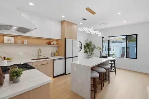 Kitchen - 563 23rd Ave, San Francisco, CA 94121 photo 2 of 7