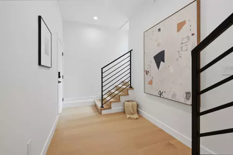 Entry Way - 563 23rd Ave, San Francisco, CA 94121 photo 4 of 4