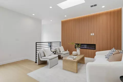 Living - 563 23rd Ave, San Francisco, CA 94121 photo 2 of 4