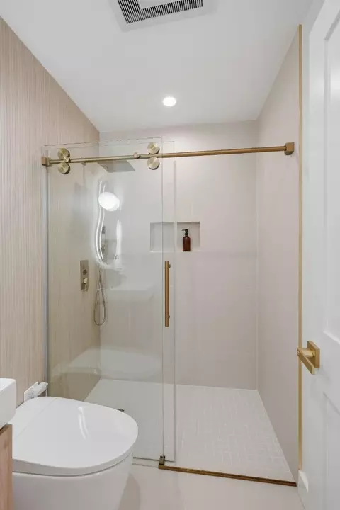 Bath - 563 23rd Ave, San Francisco, CA 94121 photo 6 of 6