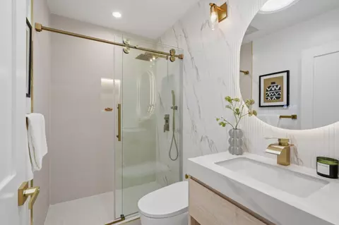 Bath - 563 23rd Ave, San Francisco, CA 94121 photo 3 of 6