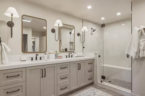 Bath - 41 Shepherds Knl, Pebble Beach, CA 93953 photo 2 of 3