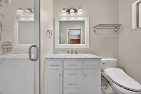 Bath - 654 La Mesa Dr, Salinas, CA 93901 photo 1 of 2