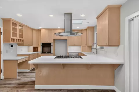 Kitchen - 654 La Mesa Dr, Salinas, CA 93901 photo 1 of 2