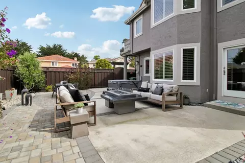 Exterior - 316 Eagle Trace Dr, Half Moon Bay, CA 94019 photo 6 of 10