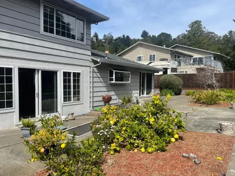 Exterior - 832 Oddstad Blvd, Pacifica, CA 94044 photo 5 of 9