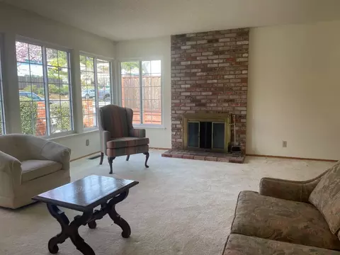 Living - 832 Oddstad Blvd, Pacifica, CA 94044 photo 3 of 5