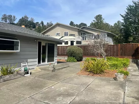 Exterior - 832 Oddstad Blvd, Pacifica, CA 94044 photo 7 of 9