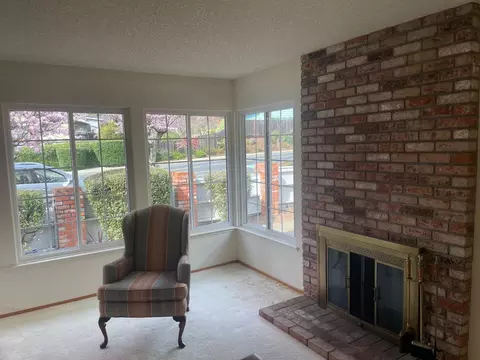 Living - 832 Oddstad Blvd, Pacifica, CA 94044 photo 5 of 5