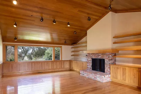 Living - 35351 E Carmel Valley Rd, Carmel Valley, CA 93924 photo 12 of 17