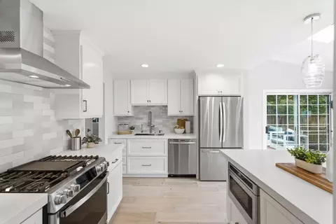 Kitchen - 1384 Peralta Rd, Pacifica, CA 94044 photo 4 of 4