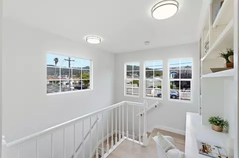 Entry Way - 1384 Peralta Rd, Pacifica, CA 94044 photo 2 of 3