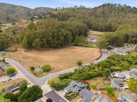 View/Area - 1384 Peralta Rd, Pacifica, CA 94044 photo 3 of 4