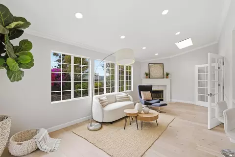 Living - 1384 Peralta Rd, Pacifica, CA 94044 photo 3 of 3