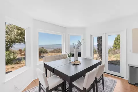 Dining - 3020 Three Springs Rd, San Jose, CA 95140 photo 10 of 10