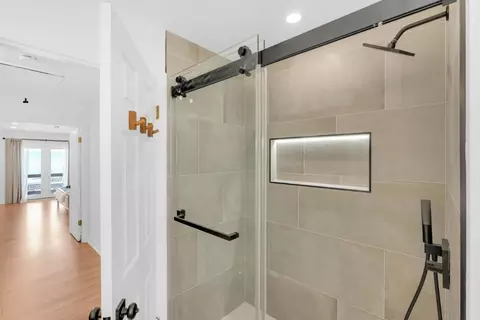 Bath - 3020 Three Springs Rd, San Jose, CA 95140 photo 8 of 10